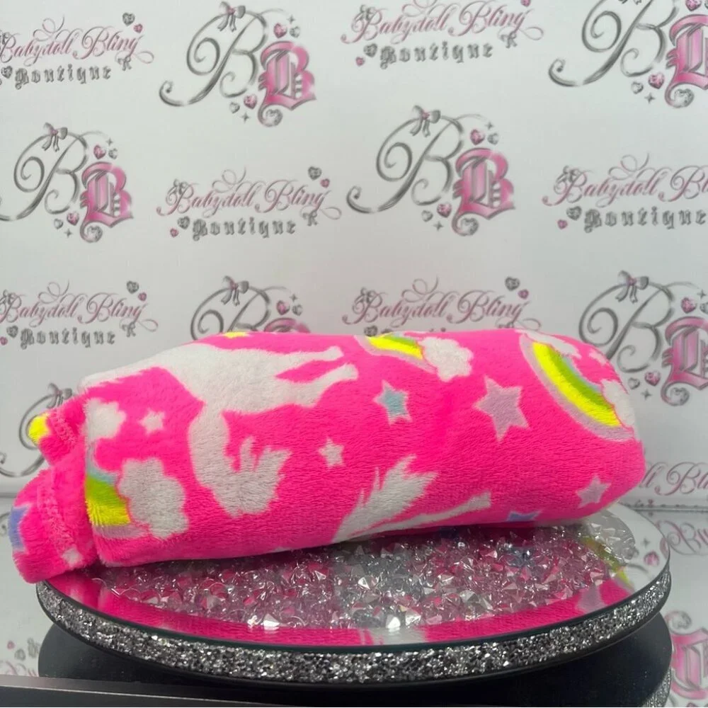 Blanket rainbows and unicorns 🦄 Pink Plush Unicorn blanket throw neon